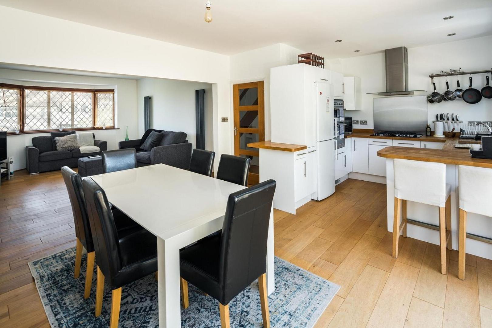 Вилла Elegant 2Bd House With Garden And Decked Patio Лондон Экстерьер фото